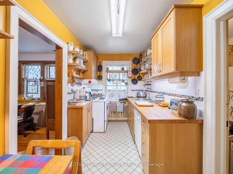 Photo 12 at 2275 Queen Street E, The Beaches, Toronto