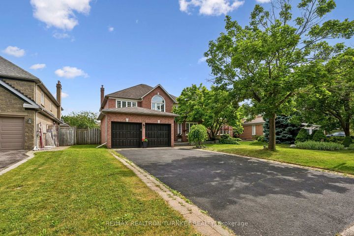 Photo 2 at 638 Gagnon Place, Wyndham, Newmarket