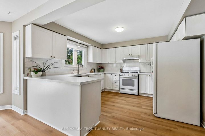 Photo 14 at 638 Gagnon Place, Wyndham, Newmarket