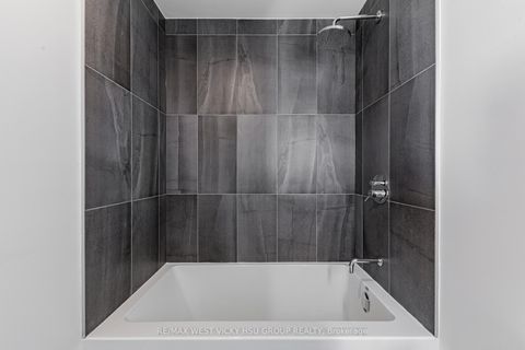 Photo 19 at 810 - 185 Alberta Avenue, Oakwood Village, Toronto