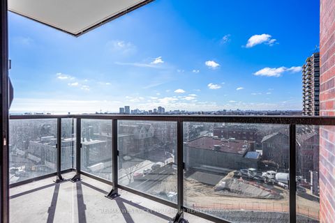 Photo 24 at 810 - 185 Alberta Avenue, Oakwood Village, Toronto