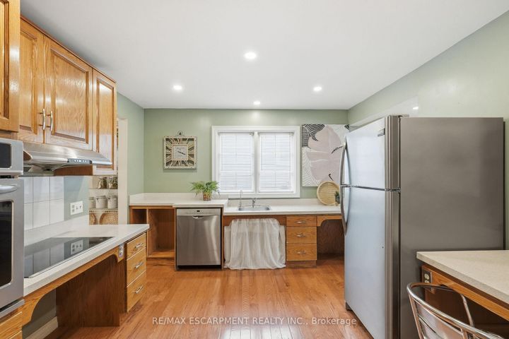 Photo 11 at 35 Chatham Street, Kirkendall, Hamilton