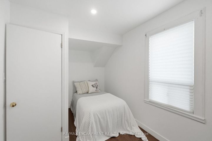 Photo 23 at 35 Chatham Street, Kirkendall, Hamilton