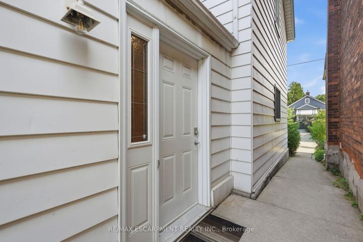 Photo 29 at 35 Chatham Street, Kirkendall, Hamilton