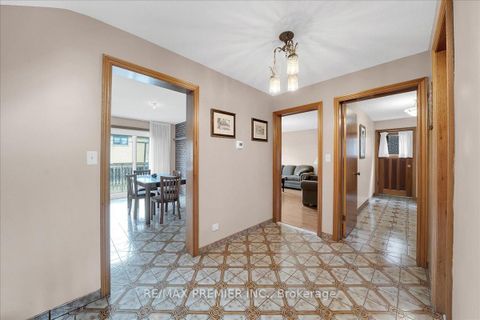 Photo 9 at 100 Hallsport Crescent, CFB, Toronto