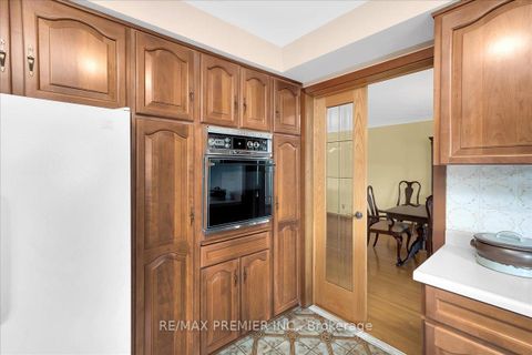 Photo 15 at 100 Hallsport Crescent, CFB, Toronto