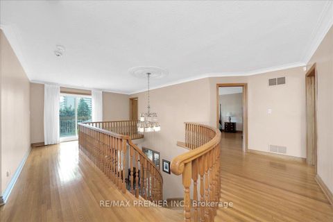 Photo 19 at 100 Hallsport Crescent, CFB, Toronto