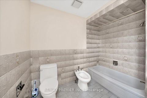 Photo 25 at 100 Hallsport Crescent, CFB, Toronto