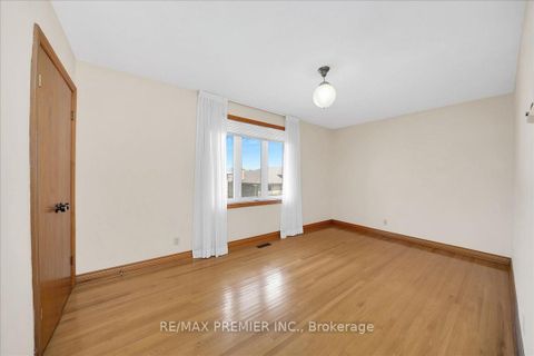 Photo 26 at 100 Hallsport Crescent, CFB, Toronto