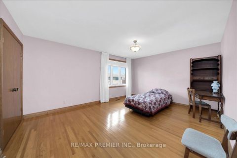 Photo 28 at 100 Hallsport Crescent, CFB, Toronto