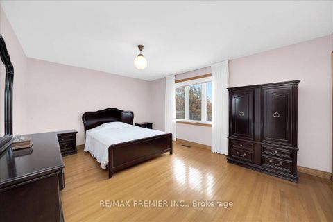 Photo 30 at 100 Hallsport Crescent, CFB, Toronto