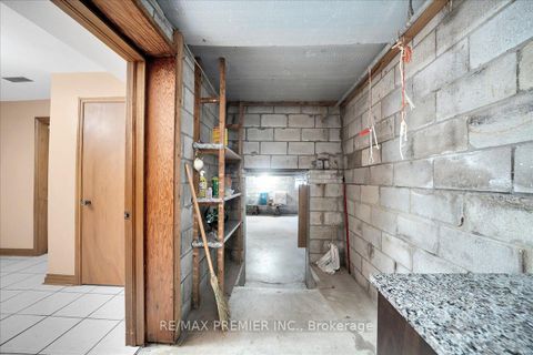 Photo 34 at 100 Hallsport Crescent, CFB, Toronto