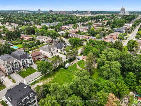 Photo 7 at 7 Birch Avenue W, South Richvale, Richmond Hill