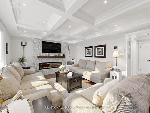 Photo 9 at 98 Arrowhead Drive, East Woodbridge, Vaughan