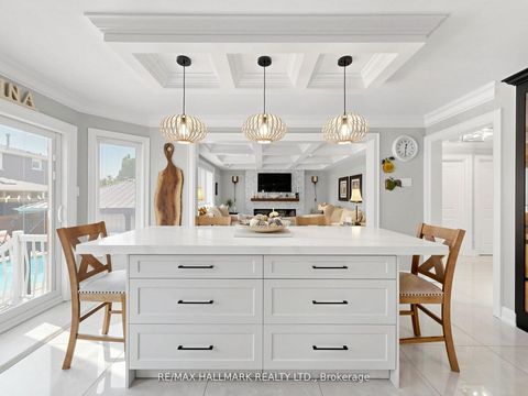 Photo 12 at 98 Arrowhead Drive, East Woodbridge, Vaughan
