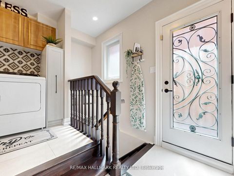 Photo 21 at 98 Arrowhead Drive, East Woodbridge, Vaughan