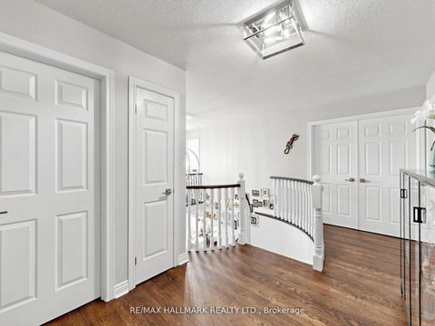 Photo 26 at 98 Arrowhead Drive, East Woodbridge, Vaughan