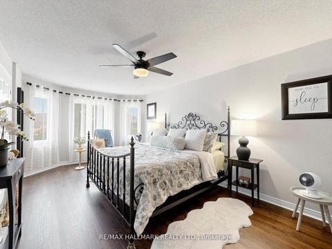 Photo 27 at 98 Arrowhead Drive, East Woodbridge, Vaughan