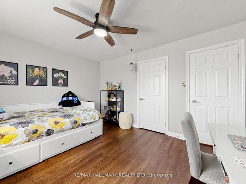 Photo 36 at 98 Arrowhead Drive, East Woodbridge, Vaughan