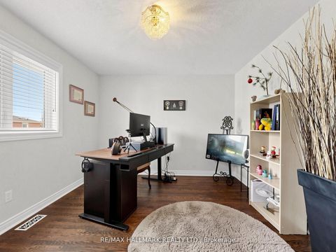 Photo 38 at 98 Arrowhead Drive, East Woodbridge, Vaughan