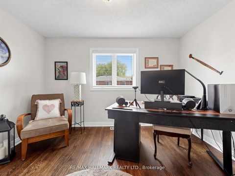 Photo 39 at 98 Arrowhead Drive, East Woodbridge, Vaughan