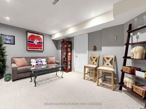 Photo 44 at 98 Arrowhead Drive, East Woodbridge, Vaughan