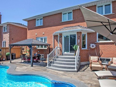 Photo 45 at 98 Arrowhead Drive, East Woodbridge, Vaughan