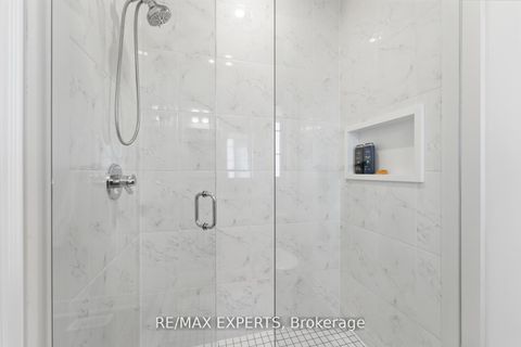 Photo 39 at 54 Winthrop Crescent, Vellore Village, Vaughan