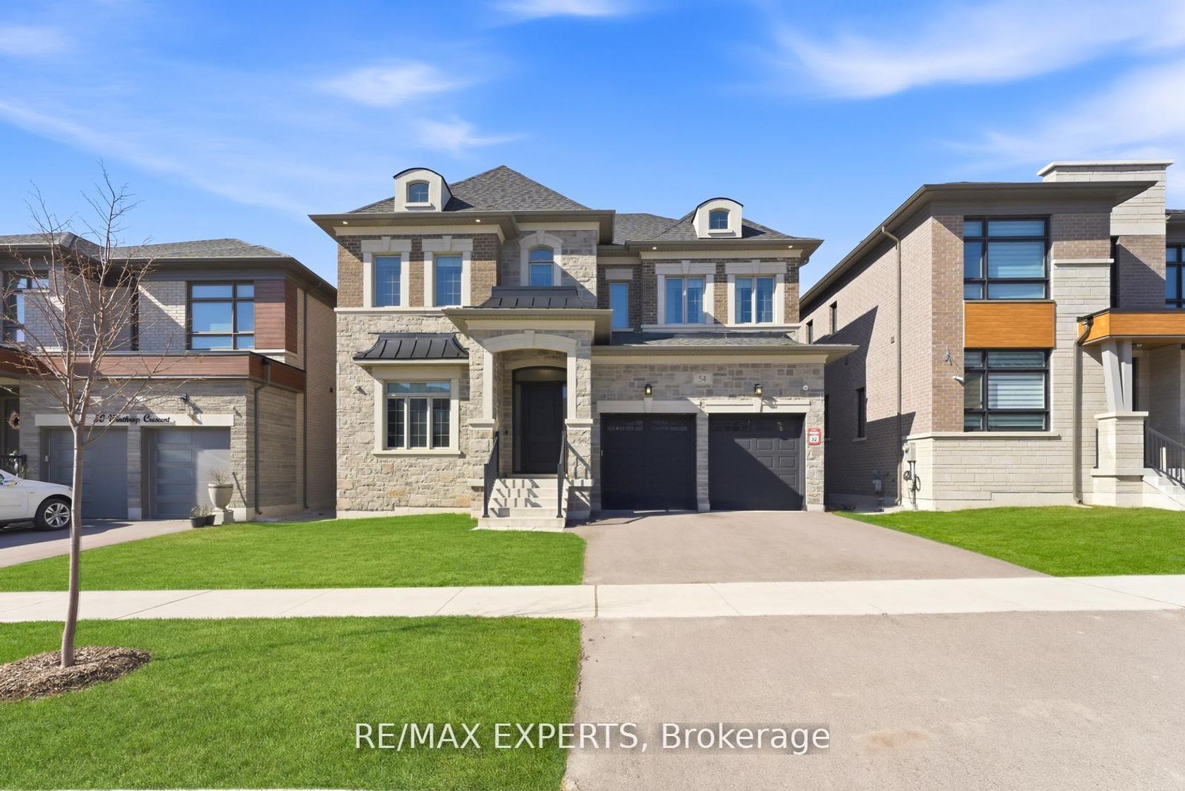 54 Winthrop Crescent, Vellore Village, Vaughan photo number 2