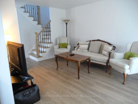 Photo 2 at 65 Delaney Crescent, Northwest, Barrie