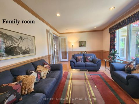 Photo 18 at 16 Lawnview Drive, Willowdale East, Toronto