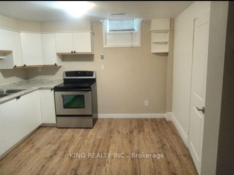 Photo 6 at 526 Grove Street E, Grove East, Barrie