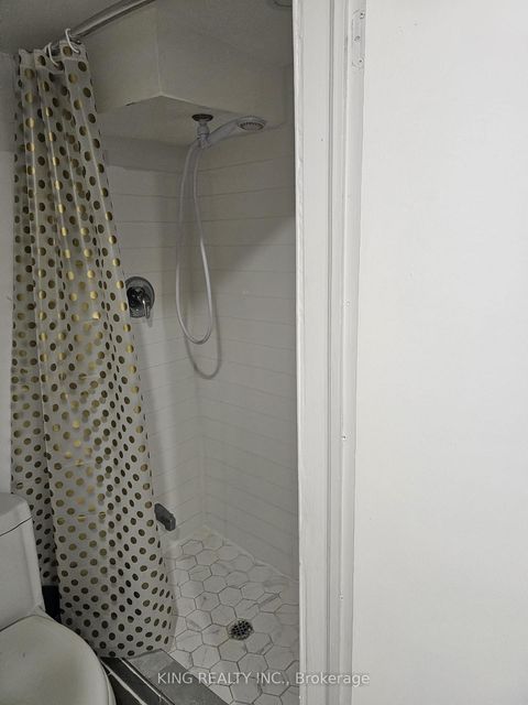 Photo 20 at 526 Grove Street E, Grove East, Barrie