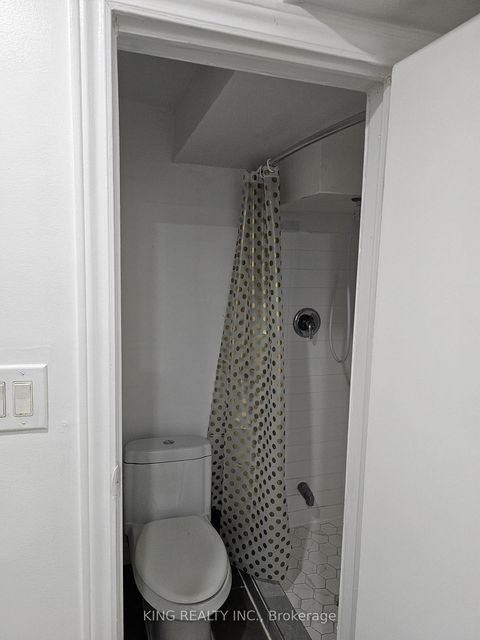Photo 23 at 526 Grove Street E, Grove East, Barrie