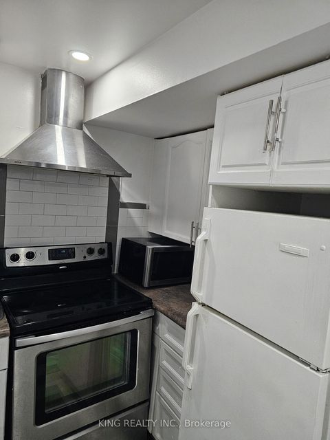 Photo 26 at 526 Grove Street E, Grove East, Barrie