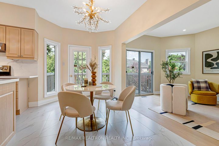 Photo 12 at 27 Captain Francis Drive, Buttonville, Markham