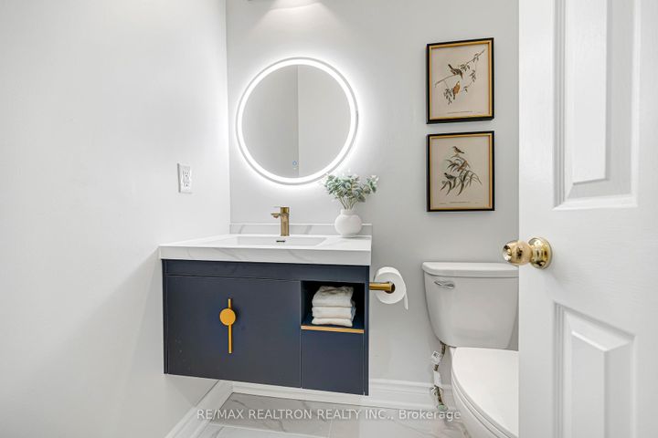 Photo 23 at 27 Captain Francis Drive, Buttonville, Markham