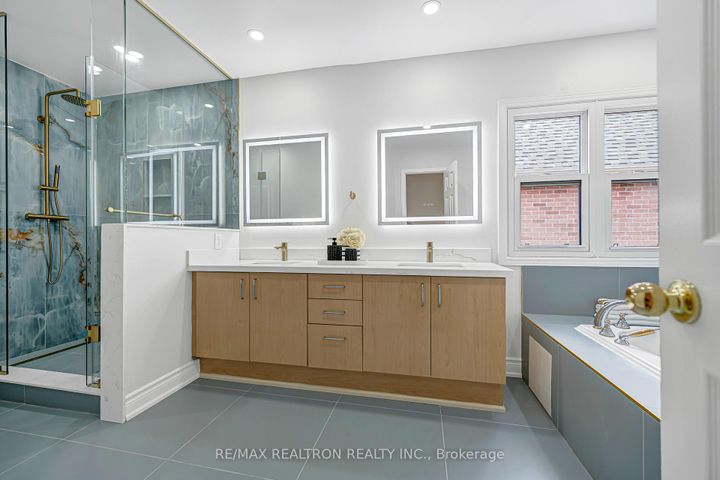 Photo 28 at 27 Captain Francis Drive, Buttonville, Markham