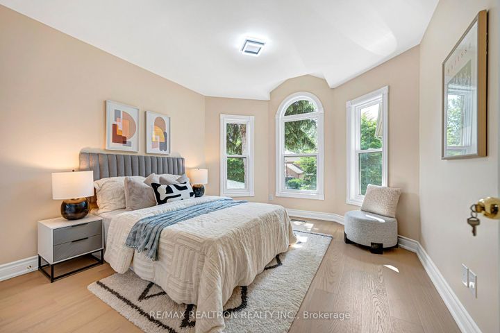 Photo 35 at 27 Captain Francis Drive, Buttonville, Markham