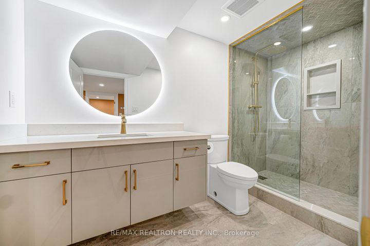 Photo 41 at 27 Captain Francis Drive, Buttonville, Markham