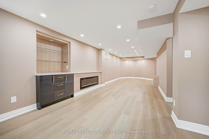 Photo 43 at 27 Captain Francis Drive, Buttonville, Markham