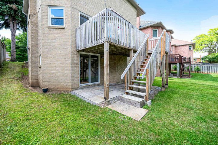 Photo 47 at 27 Captain Francis Drive, Buttonville, Markham