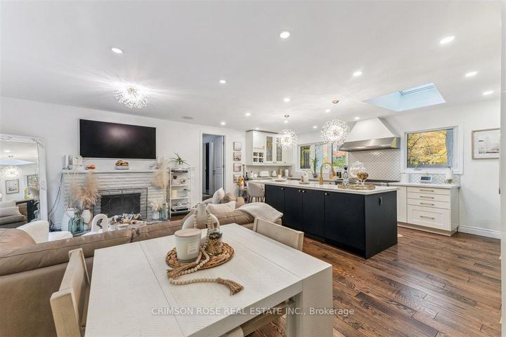 Photo 3 at 89 Holyrood Avenue, SW Southwest, Oakville