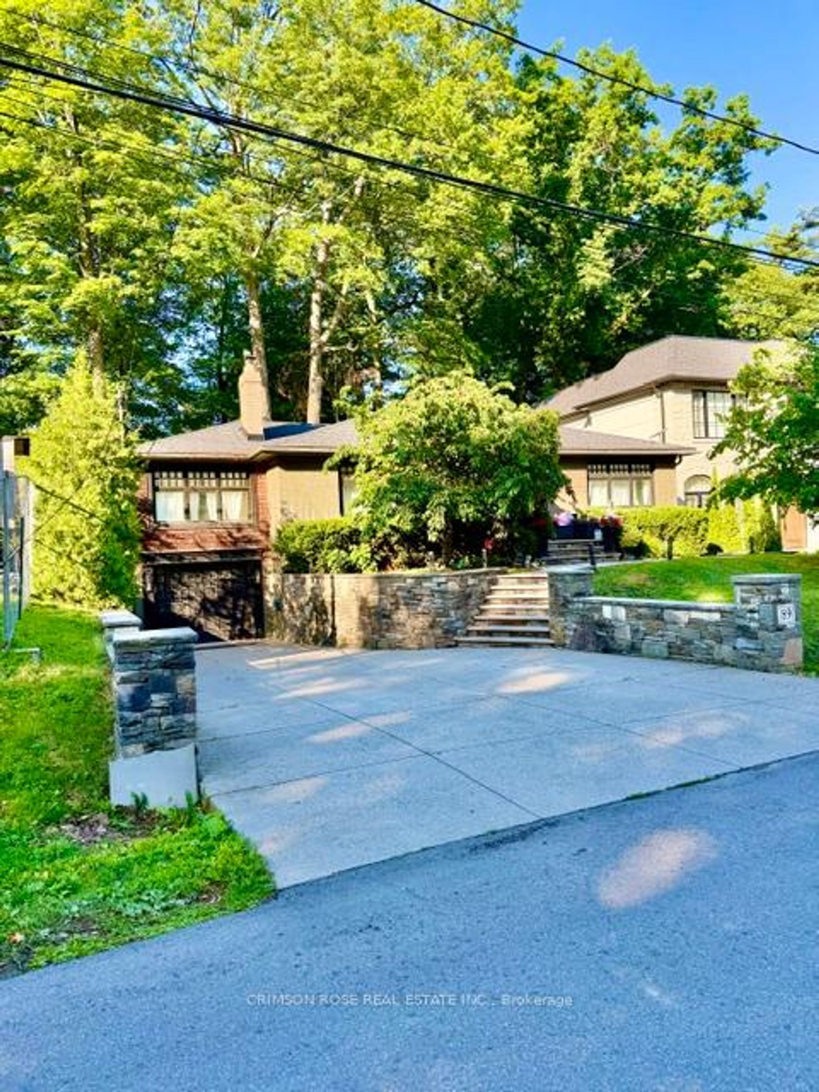 89 Holyrood Avenue, SW Southwest, Oakville 2