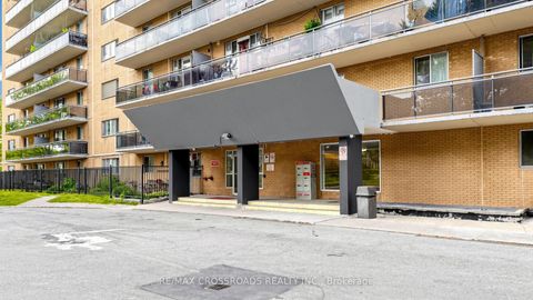 Photo 7 at 817 - 100 Dundalk Drive, Dorset Park, Toronto