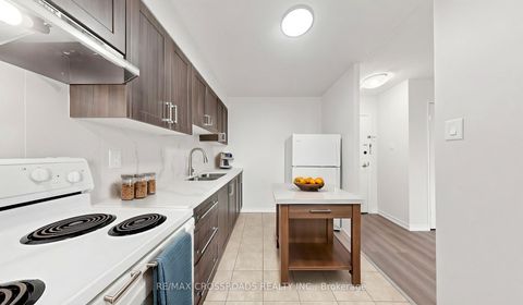 Photo 8 at 817 - 100 Dundalk Drive, Dorset Park, Toronto
