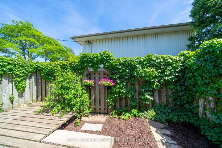 Photo 33 at 1 - 684 Dynes Road, Roseland, Burlington