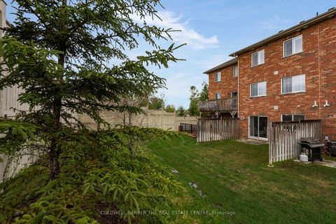 Photo 27 at 7 - 49 Ferndale Drive S, Ardagh, Barrie