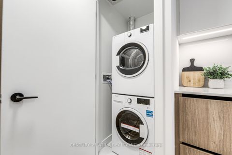 Photo 1 at 513 - 35 Parliament Street, Waterfront Communities C8, Toronto