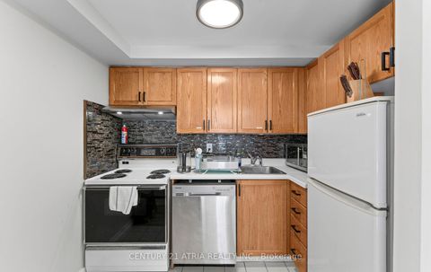 Photo 16 at 1402 - 55 Centre Avenue, Bay Street Corridor, Toronto